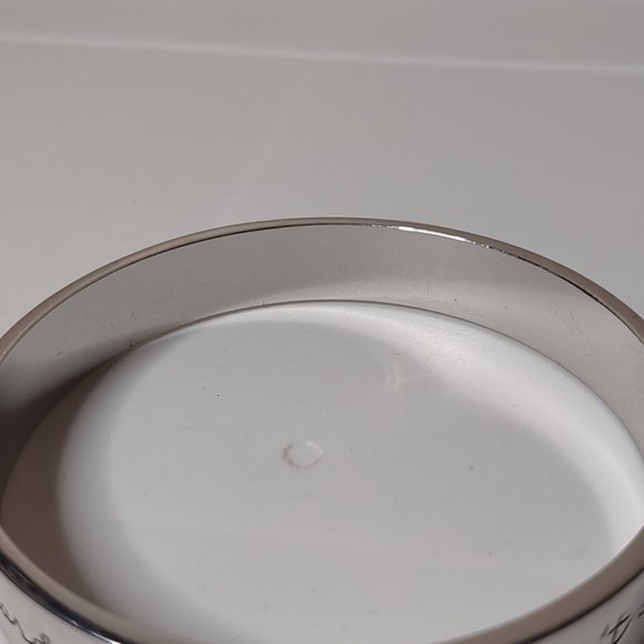 Life Isn't About Finding Yourself Life Is About Creating Yourself Metal Bangle - Picture 7 of 12